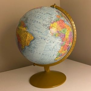 COPY - A brand new, perfect condition, globe!